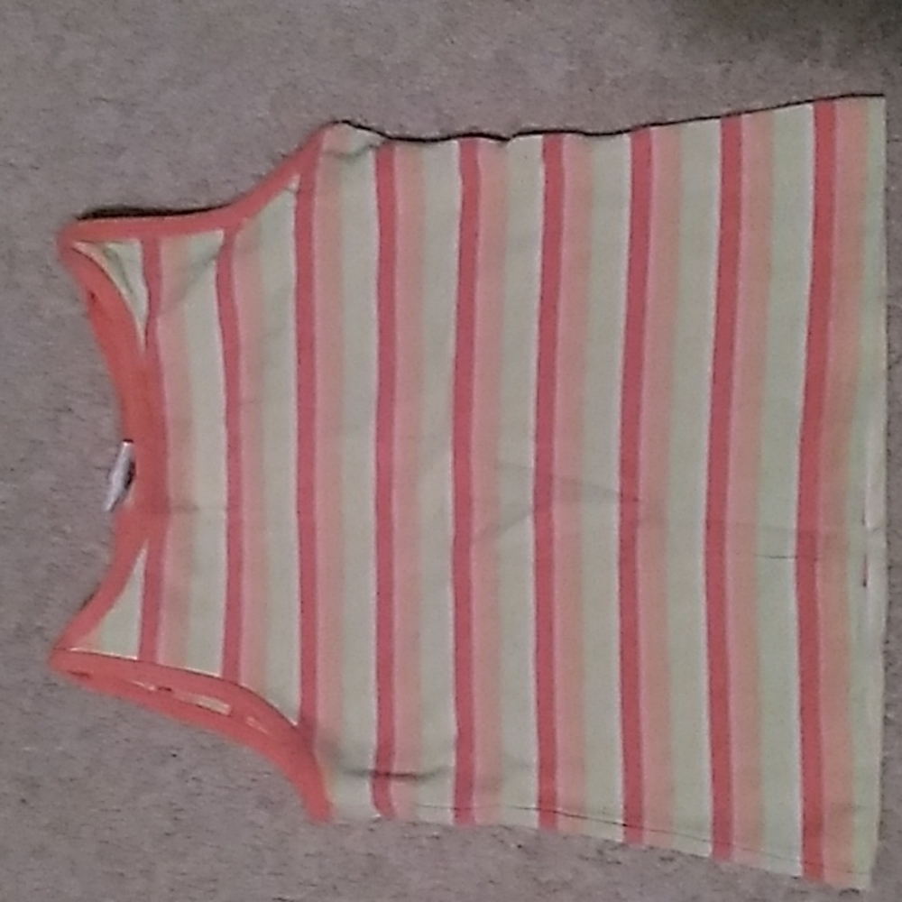 Young girls// medium // striped tank top